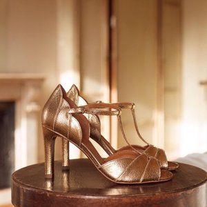 Sezane Salomés High Suzanne Courts, Gold, French Size 39, NWT NIB